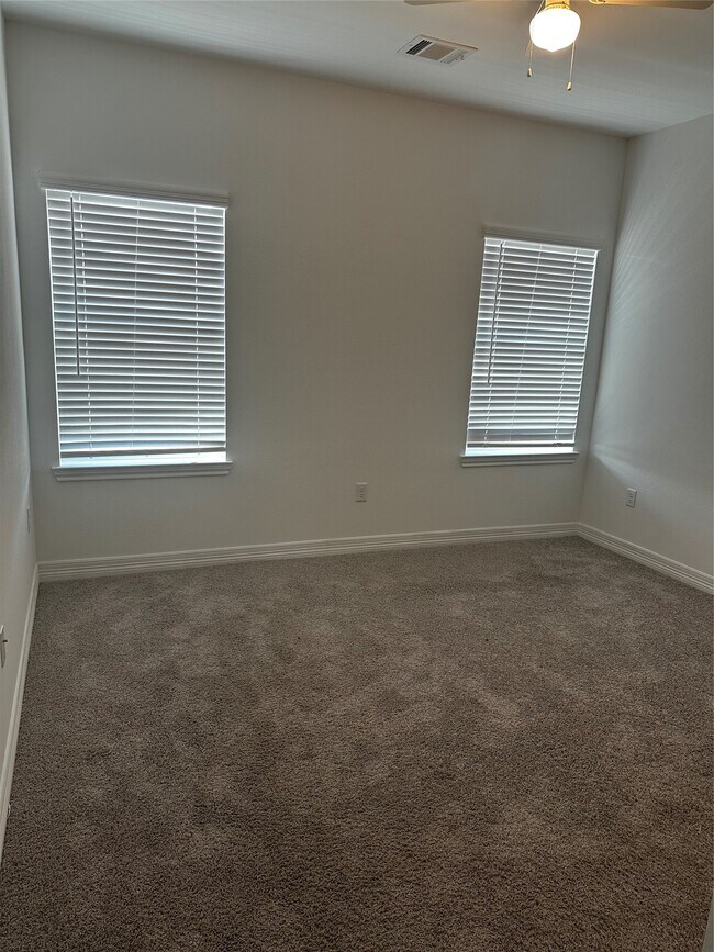 Foto del edificio - 7209 Carver Rd