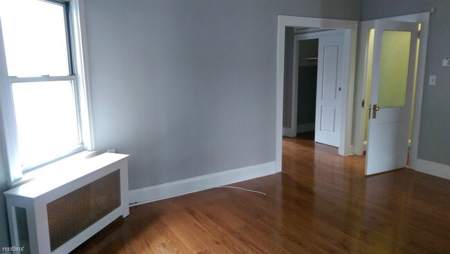 Foto del edificio - 2 br, 1 bath Apartment - 2228 38th St