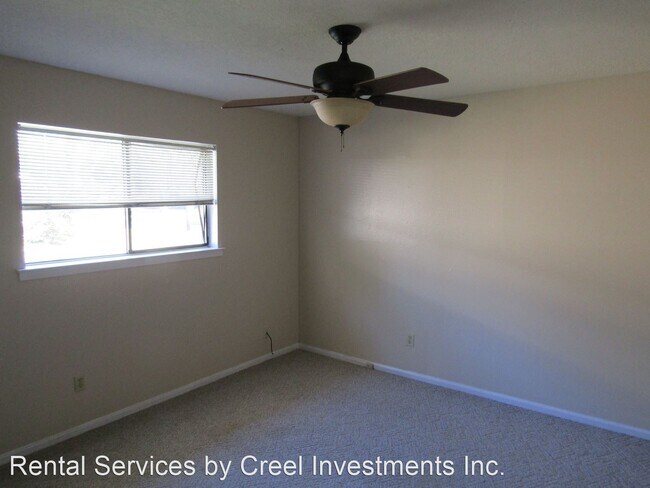 Building Photo - 3 br, 2 bath House - 4650 Taft