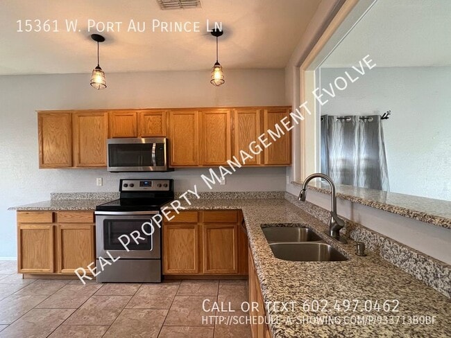 Building Photo - COME TOUR TODAY!