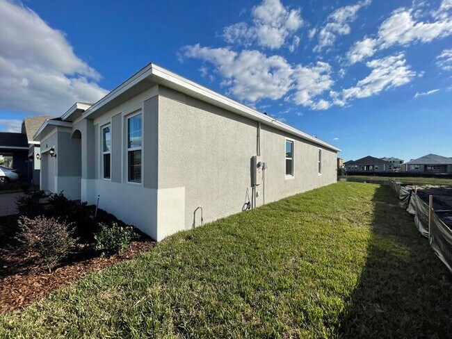 Building Photo - Hanover Lakes-2889 Nottel Drive St. Cloud