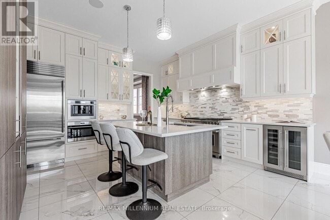 Building Photo - 175 Woodgate Pines Dr