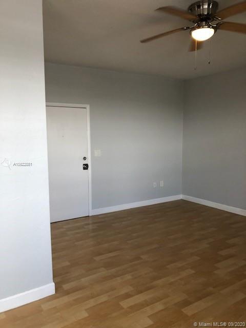 Building Photo - 1360 Collins Ave
