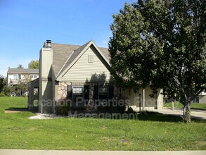 Building Photo - 3604 Lakecrest Ct