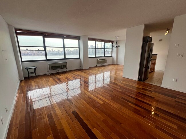 Foto del edificio - 7004 JFK Blvd E