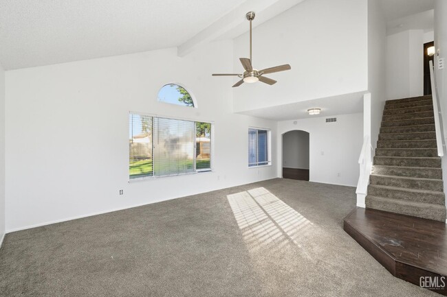 Foto del edificio - 7908 Coulter Pine Ct