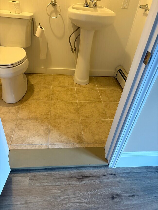 Foto del edificio - 261 Shaker Rd