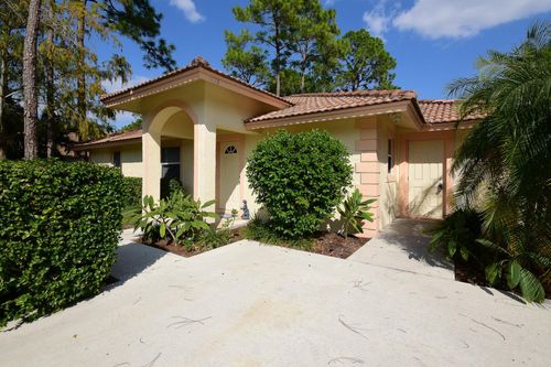 Primary Photo - 1176 Amaryllis Ct