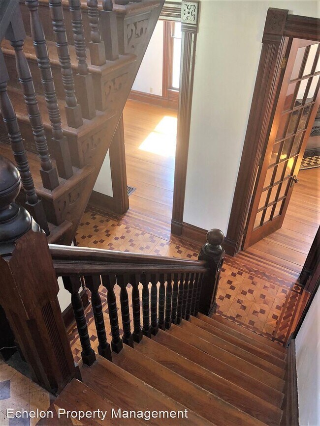 Foto del edificio - 3 br, 2 bath House - 922 5th Ave.