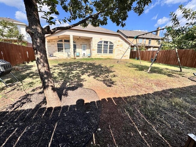 Foto del edificio - 15529 Staked Plains Loop