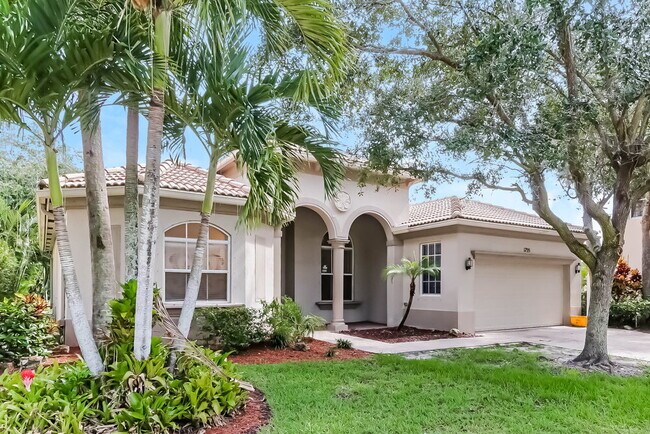 Building Photo - 1755 Palisades Dr
