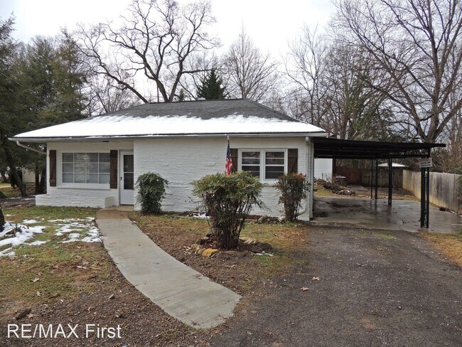 Building Photo - 2 br, 1 bath House - 266 Pinecrest Circle