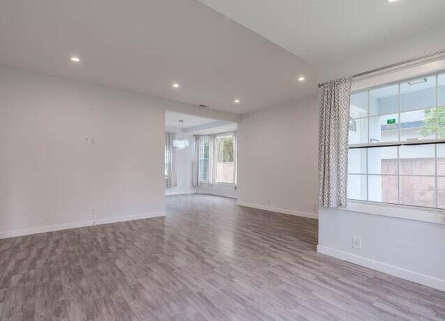 Foto del edificio - 10332 Floralita Ave