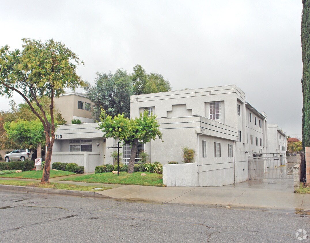 Primary Photo - 10210 Eton Ave