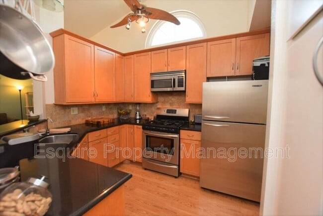 Building Photo - 1135 Mission Verde Dr