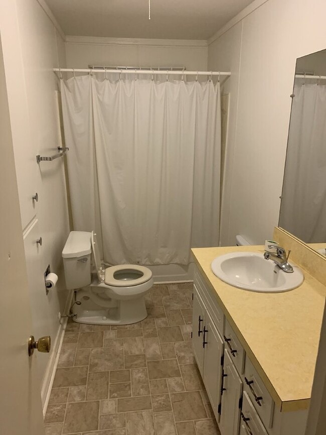 Building Photo - 3804 W 25th Ave