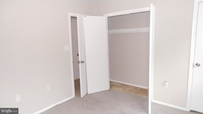 Building Photo - 12401 Braxfield Ct