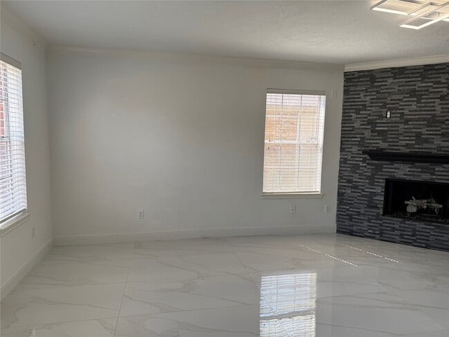 Photo - 17526 Coventry Oaks Dr House