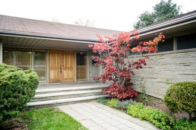 Photo du bâtiment - 16 Carousel Ct