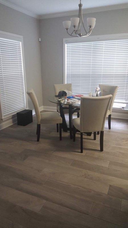 Foto del edificio - 15424 Point Breton Ave