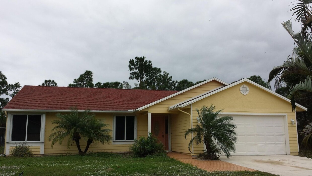 Primary Photo - 3 Bedroom 2 Bath 2 Car garage pool home fo...