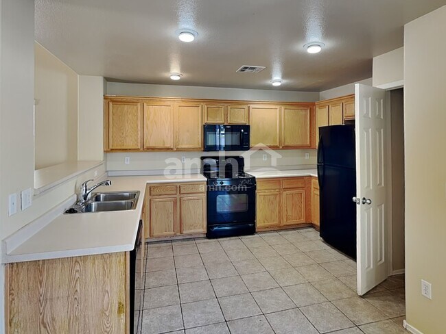 Foto del edificio - 9318 Aventurine Ct