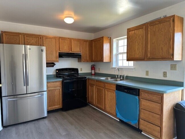 Foto del edificio - 26 Petersburg Ln