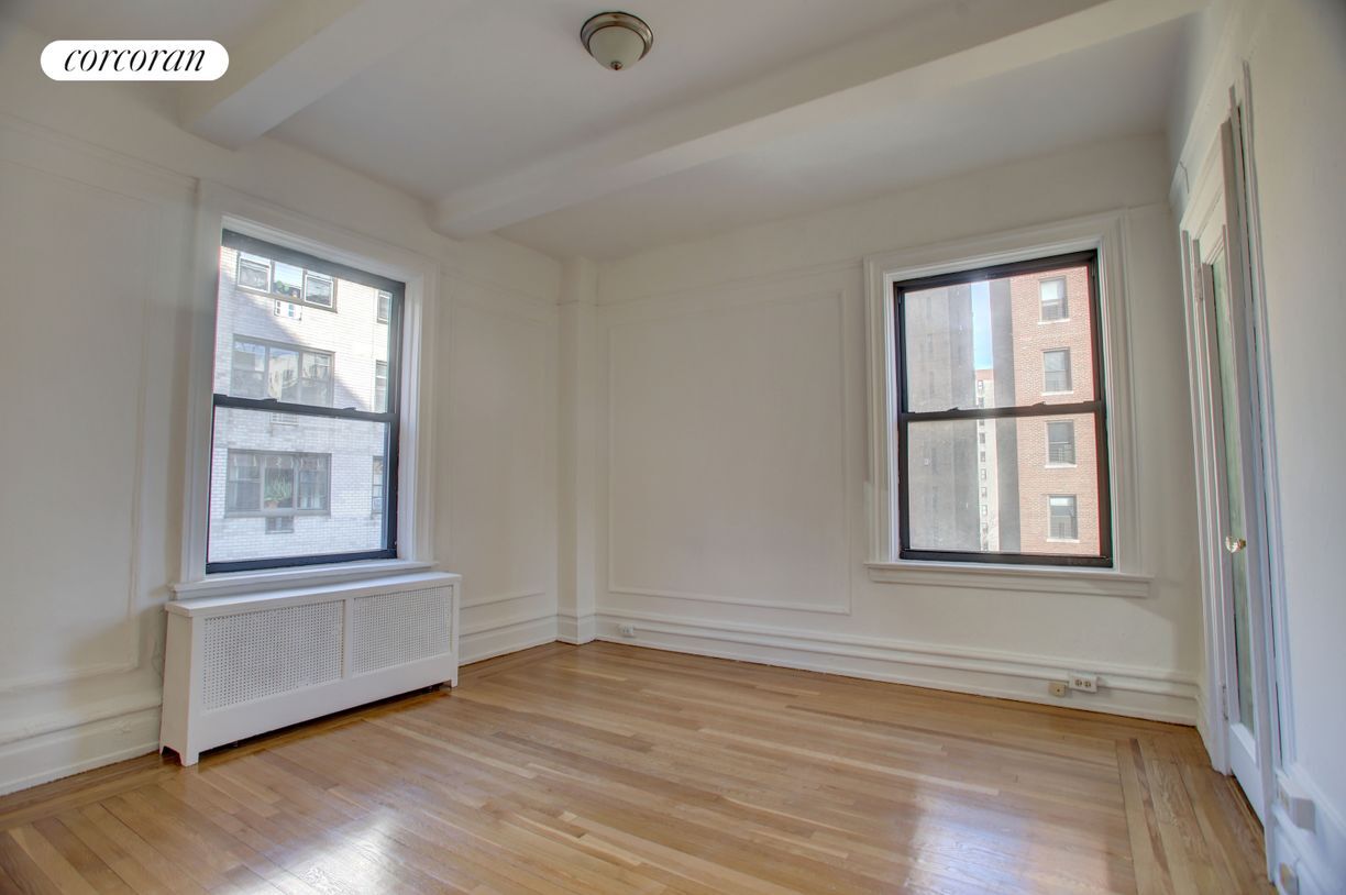 Building Photo - 315 W 102nd St
