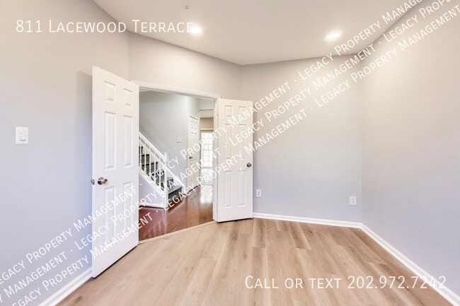 Photo - 811 Lacewood Terrace Townhome