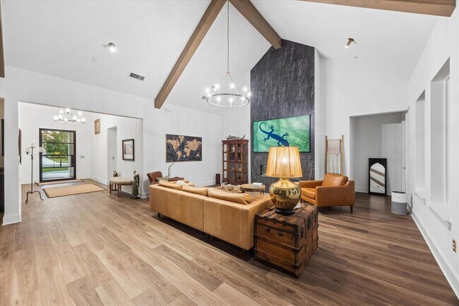 Building Photo - 437 Trabuco Bnd