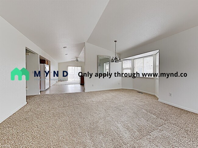 Building Photo - 3 br, 2 bath House - 620 Blue Skies Dr