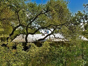 Building Photo - 206 Park Ln