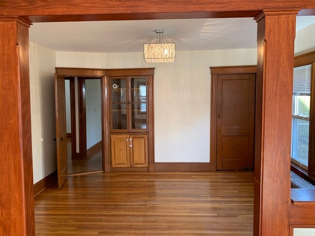 Building Photo - 145 Nichols Ave
