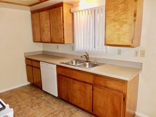 Foto del edificio - Coming soon! 3 Bedroom 2 Bath Home in Yucc...