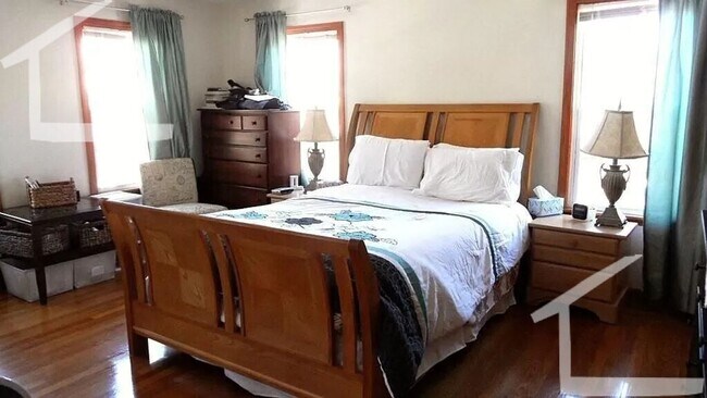 Foto del edificio - Brookline 5 bed 3.5 bath.....