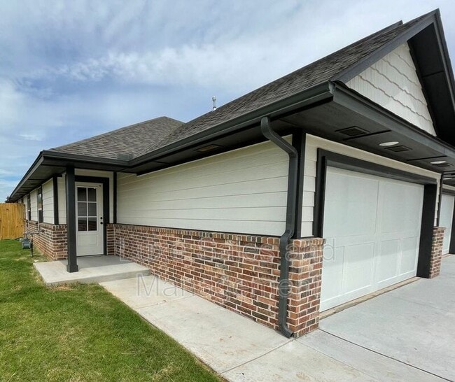 10539 Lawson Ln, Oklahoma City, OK 73132 House Rental in Oklahoma