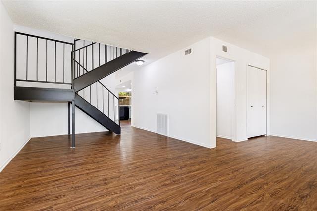 Building Photo - 3110 Roundtree Ln