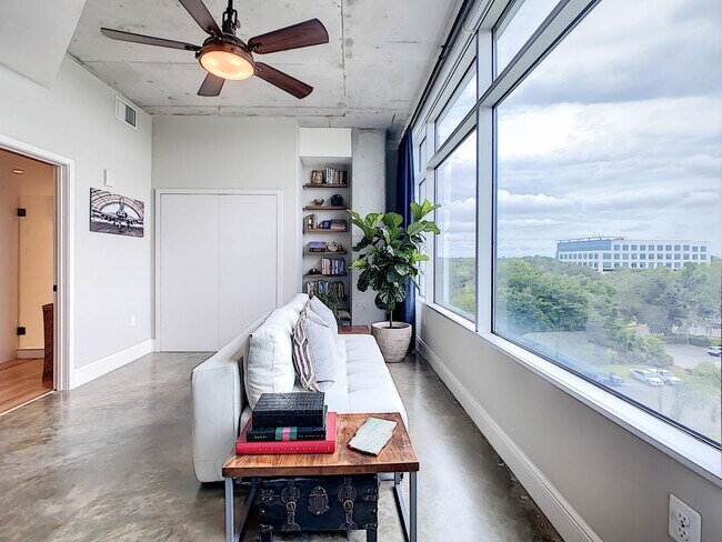 Building Photo - Fully Furnished 2bed/2bath/2parking Executive Accommodations. Housekeeping and Utilities Included.