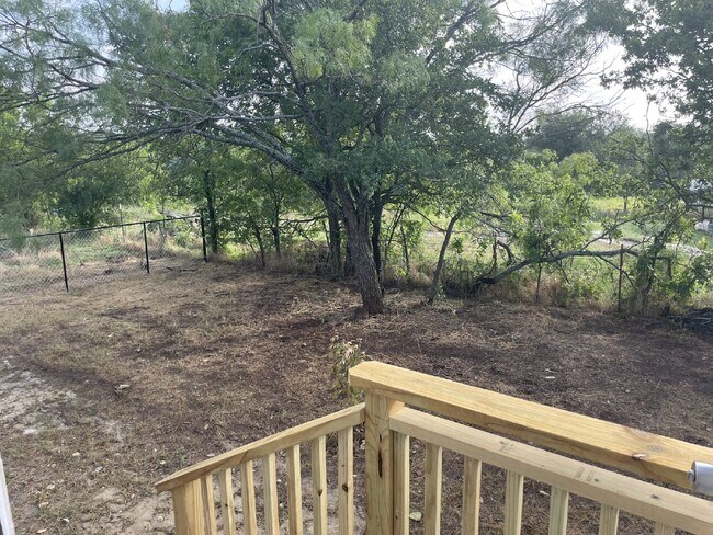 Building Photo - Beautiful, new 1577 sq ft home on private ...