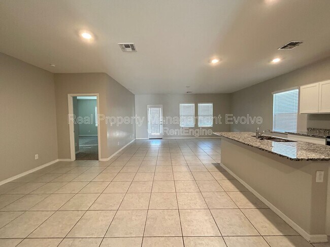 Photo - 6511 W Magdalena Ln House