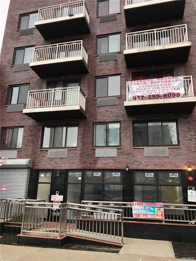Primary Photo - 112-8-112-37 37th Ave