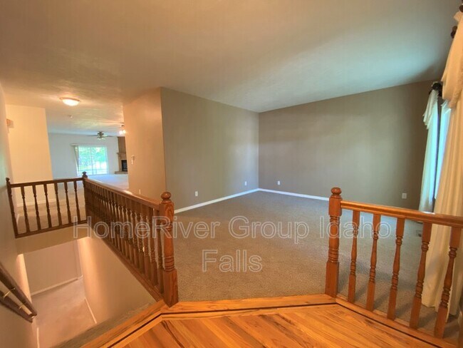 Building Photo - 3212 N Ammon Rd