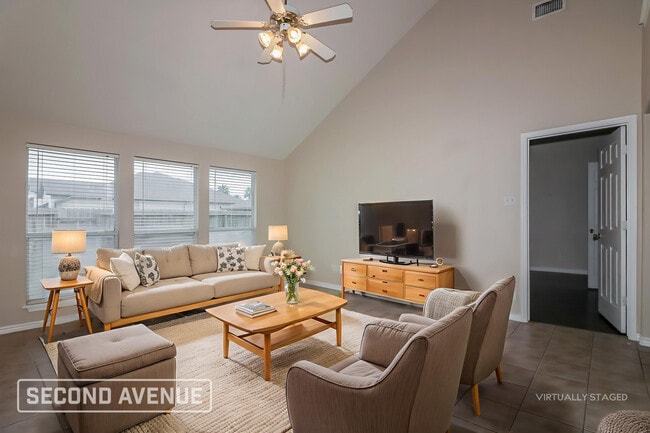 Foto del edificio - 5110 Spring Brook Dr