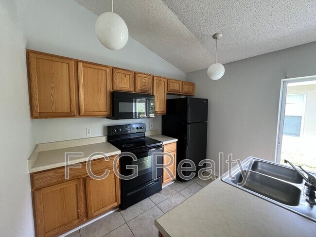 Foto del edificio - 2049 Whispering Trails Blvd