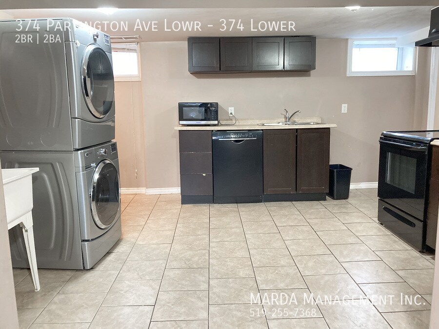 Primary Photo - COZY 2BED/2 BATH LOWER UNIT INCLUSIVE!