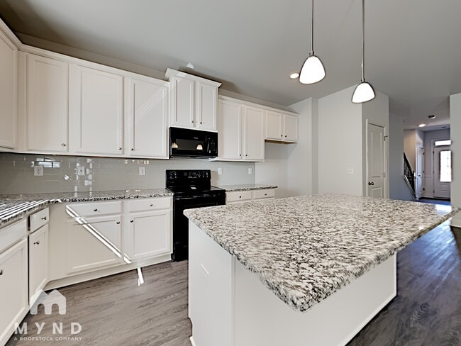 Building Photo - 225 Hydrangea Ct