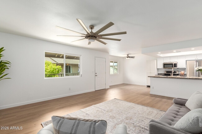 Building Photo - 1224 N 85th Pl