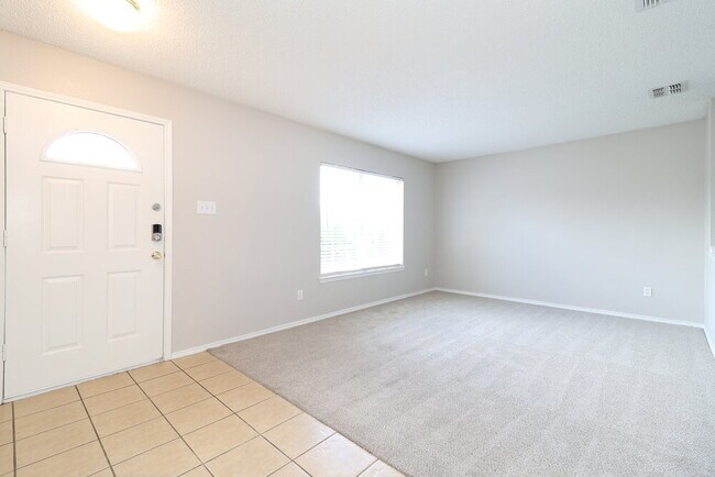 Foto del edificio - 4668 Cool Ridge Ct