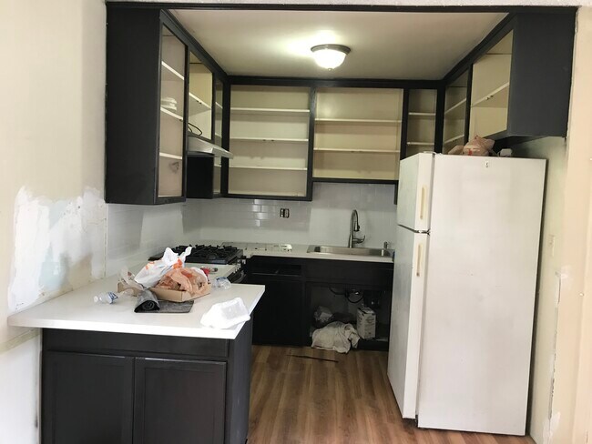 Foto del edificio - 1361 E Del Mar Blvd