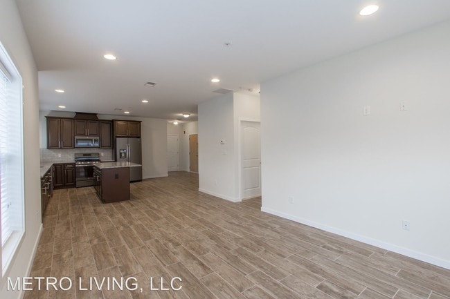 Building Photo - 135 Westfield Ave